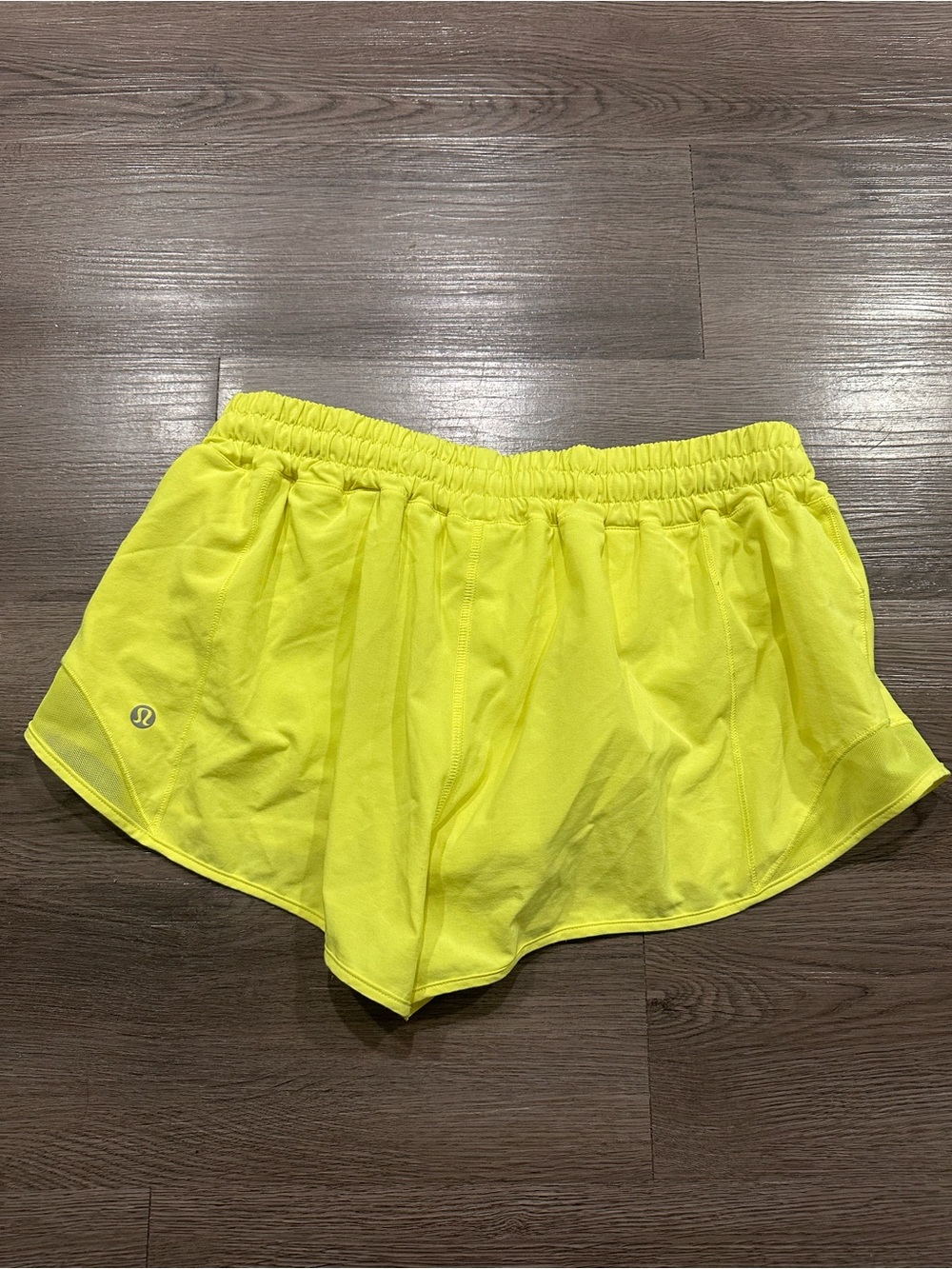 lululemon athletica yellow hotty hot shorts